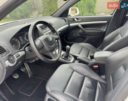 Белый Шкода Октавия, объемом двигателя 1.98 л и пробегом 177 тыс. км за 10550 $, фото 11 на Automoto.ua