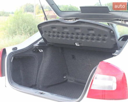 Белый Шкода Октавия, объемом двигателя 1.6 л и пробегом 170 тыс. км за 7450 $, фото 47 на Automoto.ua