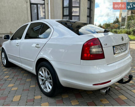 Шкода Октавия 2012 в Одессе на Automoto.ua Белый Шкода Октавия, объемом двигателя 1.97 л и пробегом 314 тыс. км за 9700 $, фото 12 на Automoto.ua