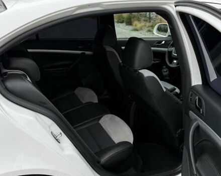 Белый Шкода Октавия, объемом двигателя 1.97 л и пробегом 239 тыс. км за 11999 $, фото 27 на Automoto.ua