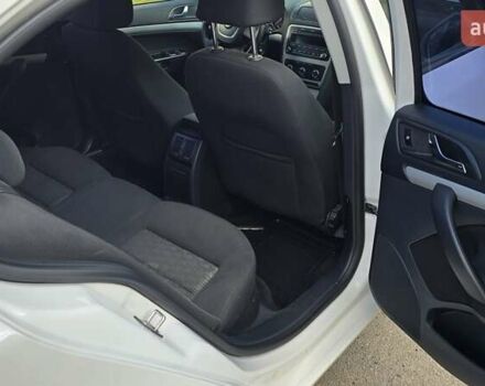 Білий Шкода Октавія, об'ємом двигуна 1.97 л та пробігом 180 тис. км за 8700 $, фото 7 на Automoto.ua