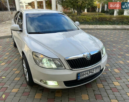 Шкода Октавия 2012 в Одессе на Automoto.ua Белый Шкода Октавия, объемом двигателя 1.97 л и пробегом 314 тыс. км за 9700 $, фото 14 на Automoto.ua