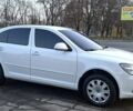 Белый Шкода Октавия, объемом двигателя 1.8 л и пробегом 83 тыс. км за 8800 $, фото 1 на Automoto.ua