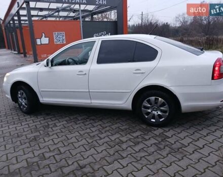 Белый Шкода Октавия, объемом двигателя 1.9 л и пробегом 285 тыс. км за 9000 $, фото 2 на Automoto.ua