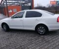 Белый Шкода Октавия, объемом двигателя 1.9 л и пробегом 285 тыс. км за 9000 $, фото 2 на Automoto.ua