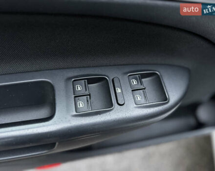 Белый Шкода Октавия, объемом двигателя 1.8 л и пробегом 37 тыс. км за 10900 $, фото 46 на Automoto.ua