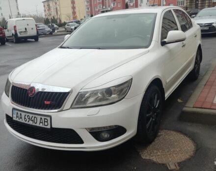 Білий Шкода Октавія, об'ємом двигуна 1.8 л та пробігом 224 тис. км за 8900 $, фото 1 на Automoto.ua