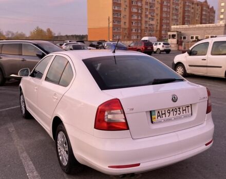 Белый Шкода Октавия, объемом двигателя 1.8 л и пробегом 56 тыс. км за 12000 $, фото 1 на Automoto.ua