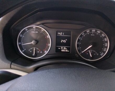 Белый Шкода Октавия, объемом двигателя 1.6 л и пробегом 188 тыс. км за 7600 $, фото 6 на Automoto.ua