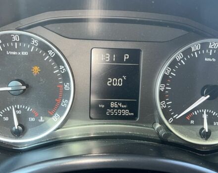 Белый Шкода Октавия, объемом двигателя 2 л и пробегом 256 тыс. км за 9800 $, фото 7 на Automoto.ua