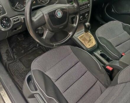 Белый Шкода Октавия, объемом двигателя 1.6 л и пробегом 286 тыс. км за 7500 $, фото 3 на Automoto.ua