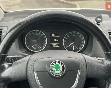 Білий Шкода Октавія, об'ємом двигуна 1.9 л та пробігом 306 тис. км за 7200 $, фото 4 на Automoto.ua