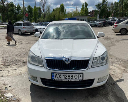 Білий Шкода Октавія, об'ємом двигуна 1.6 л та пробігом 156 тис. км за 8500 $, фото 3 на Automoto.ua