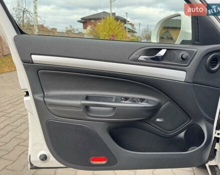 Белый Шкода Октавия, объемом двигателя 1.98 л и пробегом 177 тыс. км за 10550 $, фото 9 на Automoto.ua