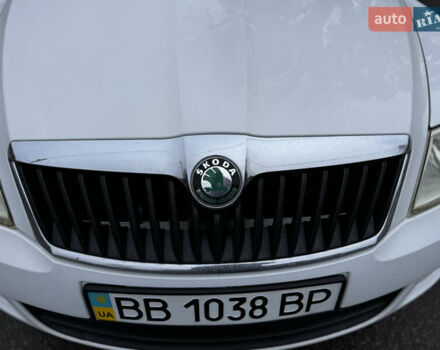 Белый Шкода Октавия, объемом двигателя 1.8 л и пробегом 37 тыс. км за 10900 $, фото 19 на Automoto.ua