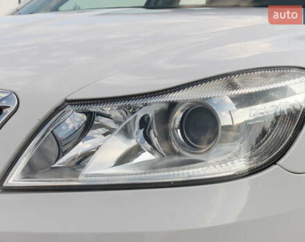 Белый Шкода Октавия, объемом двигателя 1.6 л и пробегом 170 тыс. км за 7450 $, фото 6 на Automoto.ua