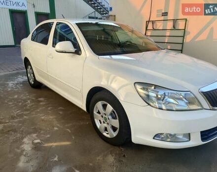 Білий Шкода Октавія, об'ємом двигуна 1.6 л та пробігом 260 тис. км за 7800 $, фото 8 на Automoto.ua