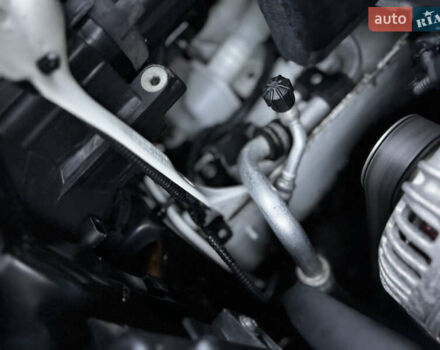 Белый Шкода Октавия, объемом двигателя 1.8 л и пробегом 37 тыс. км за 10900 $, фото 32 на Automoto.ua