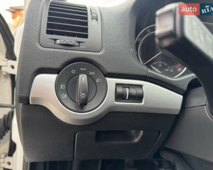 Белый Шкода Октавия, объемом двигателя 1.98 л и пробегом 177 тыс. км за 10550 $, фото 12 на Automoto.ua