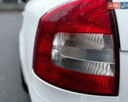 Белый Шкода Октавия, объемом двигателя 1.8 л и пробегом 37 тыс. км за 10900 $, фото 25 на Automoto.ua