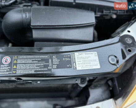 Белый Шкода Октавия, объемом двигателя 1.8 л и пробегом 37 тыс. км за 10900 $, фото 33 на Automoto.ua