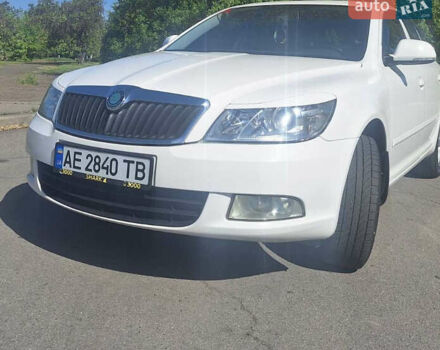 Белый Шкода Октавия, объемом двигателя 1.6 л и пробегом 240 тыс. км за 9100 $, фото 3 на Automoto.ua