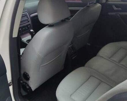 Белый Шкода Октавия, объемом двигателя 1.8 л и пробегом 225 тыс. км за 8700 $, фото 4 на Automoto.ua