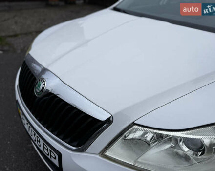 Белый Шкода Октавия, объемом двигателя 1.8 л и пробегом 37 тыс. км за 10900 $, фото 18 на Automoto.ua