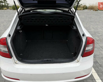 Белый Шкода Октавия, объемом двигателя 1.97 л и пробегом 239 тыс. км за 11999 $, фото 56 на Automoto.ua