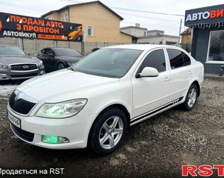 Белый Шкода Октавия, объемом двигателя 1.8 л и пробегом 249 тыс. км за 7499 $, фото 1 на Automoto.ua
