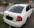 Шкода Октавія 2012 у Києві на Automoto.ua Білий Шкода Октавія, об'ємом двигуна 1.6 л та пробігом 260 тис. км за 7500 $, фото 5 на Automoto.ua