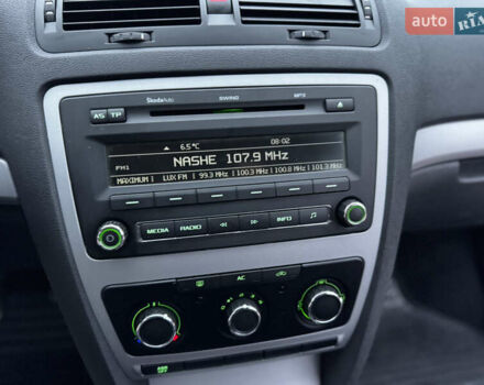 Белый Шкода Октавия, объемом двигателя 1.8 л и пробегом 37 тыс. км за 10900 $, фото 40 на Automoto.ua