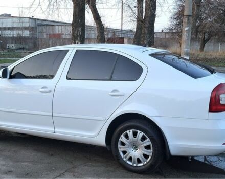 Белый Шкода Октавия, объемом двигателя 1.8 л и пробегом 83 тыс. км за 8800 $, фото 1 на Automoto.ua