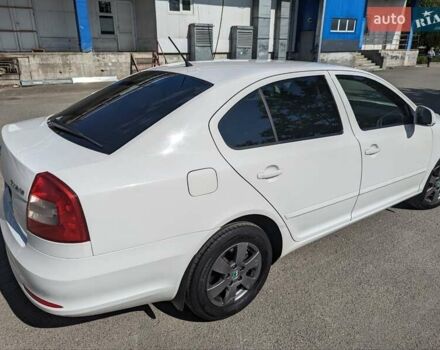 Шкода Октавия 2012 в Борисполе на Automoto.ua Белый Шкода Октавия, объемом двигателя 1.8 л и пробегом 222 тыс. км за 8500 $, фото 3 на Automoto.ua