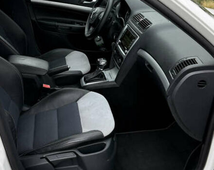 Белый Шкода Октавия, объемом двигателя 1.97 л и пробегом 239 тыс. км за 11999 $, фото 21 на Automoto.ua