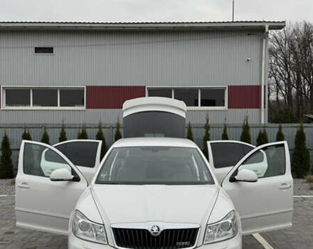 Белый Шкода Октавия, объемом двигателя 1.97 л и пробегом 239 тыс. км за 11999 $, фото 60 на Automoto.ua