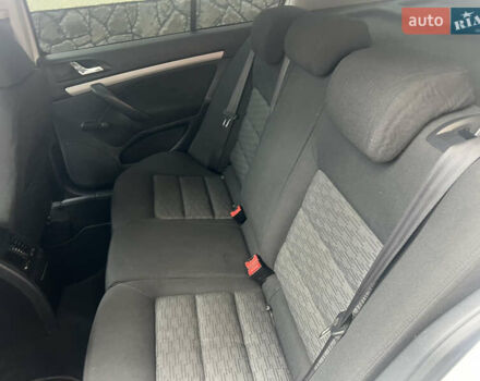 Білий Шкода Октавія, об'ємом двигуна 1.6 л та пробігом 313 тис. км за 7950 $, фото 46 на Automoto.ua