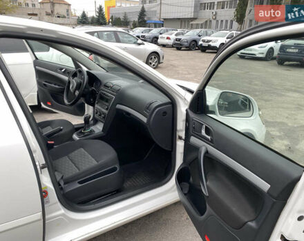 Шкода Октавия 2012 в Днепре (Днепропетровске) на Automoto.ua Белый Шкода Октавия, объемом двигателя 1.8 л и пробегом 279 тыс. км за 7500 $, фото 4 на Automoto.ua