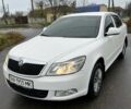 Белый Шкода Октавия, объемом двигателя 1.6 л и пробегом 272 тыс. км за 6800 $, фото 1 на Automoto.ua