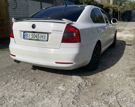 Шкода Октавия 2012 в Днепре (Днепропетровске) на Automoto.ua Белый Шкода Октавия, объемом двигателя 1.8 л и пробегом 225 тыс. км за 9000 $, фото 3 на Automoto.ua