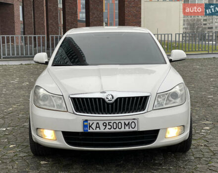 Белый Шкода Октавия, объемом двигателя 1.8 л и пробегом 188 тыс. км за 6500 $, фото 1 на Automoto.ua