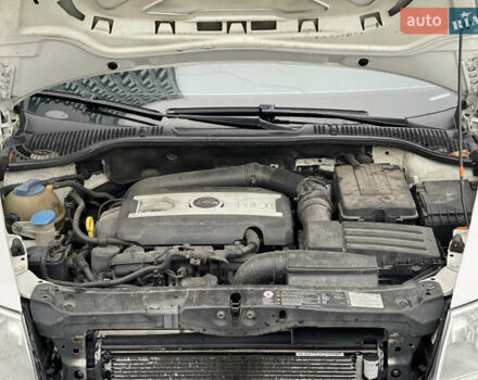 Белый Шкода Октавия, объемом двигателя 1.8 л и пробегом 188 тыс. км за 6500 $, фото 25 на Automoto.ua