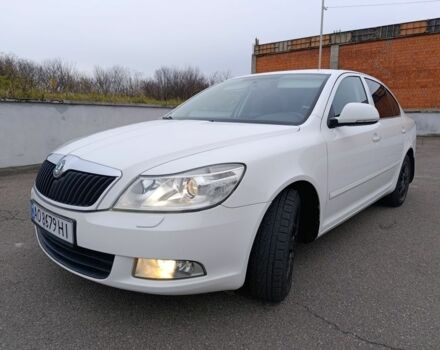 Белый Шкода Октавия, объемом двигателя 1.2 л и пробегом 305 тыс. км за 5900 $, фото 2 на Automoto.ua