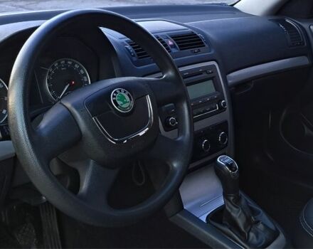 Белый Шкода Октавия, объемом двигателя 1.8 л и пробегом 83 тыс. км за 8800 $, фото 6 на Automoto.ua