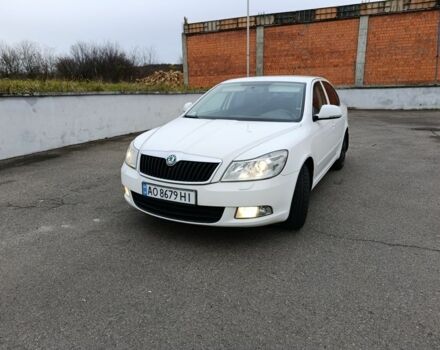 Белый Шкода Октавия, объемом двигателя 1.2 л и пробегом 305 тыс. км за 5900 $, фото 1 на Automoto.ua