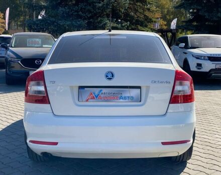 Білий Шкода Октавія, об'ємом двигуна 1.6 л та пробігом 252 тис. км за 8400 $, фото 5 на Automoto.ua