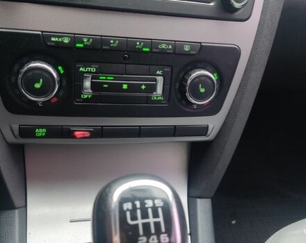 Білий Шкода Октавія, об'ємом двигуна 1.8 л та пробігом 224 тис. км за 8900 $, фото 7 на Automoto.ua