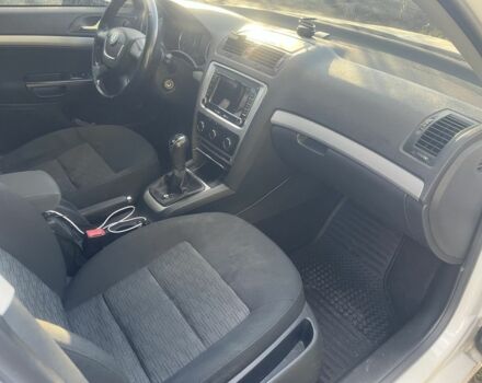 Белый Шкода Октавия, объемом двигателя 1.6 л и пробегом 186 тыс. км за 7700 $, фото 9 на Automoto.ua