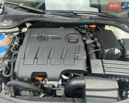 Білий Шкода Октавія, об'ємом двигуна 1.6 л та пробігом 313 тис. км за 7950 $, фото 54 на Automoto.ua