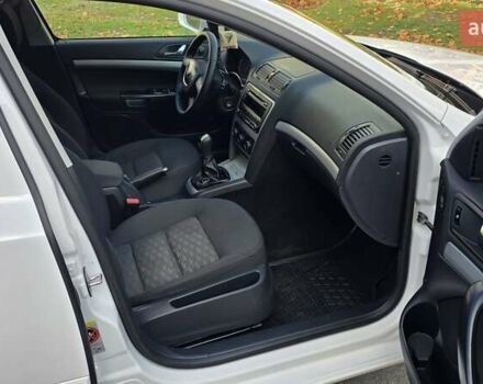 Білий Шкода Октавія, об'ємом двигуна 1.97 л та пробігом 180 тис. км за 8700 $, фото 6 на Automoto.ua